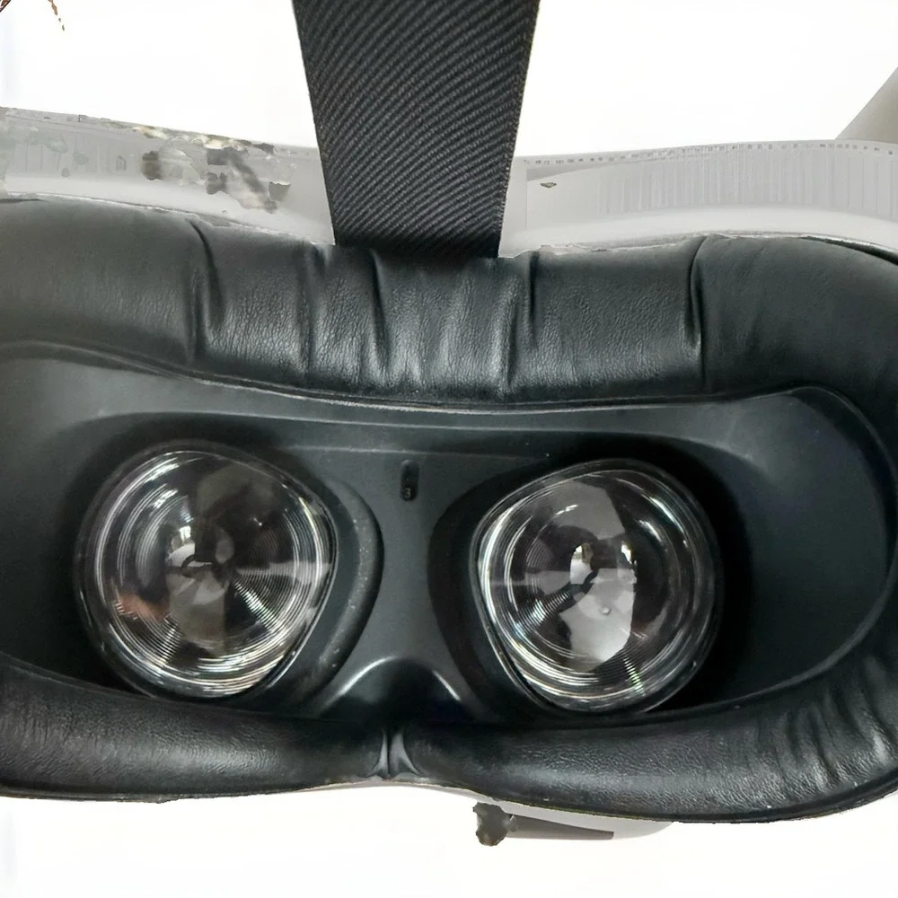 Oculus Meta Quest 2 128gb With Elite Strap And Replacement Leather Face Cushion